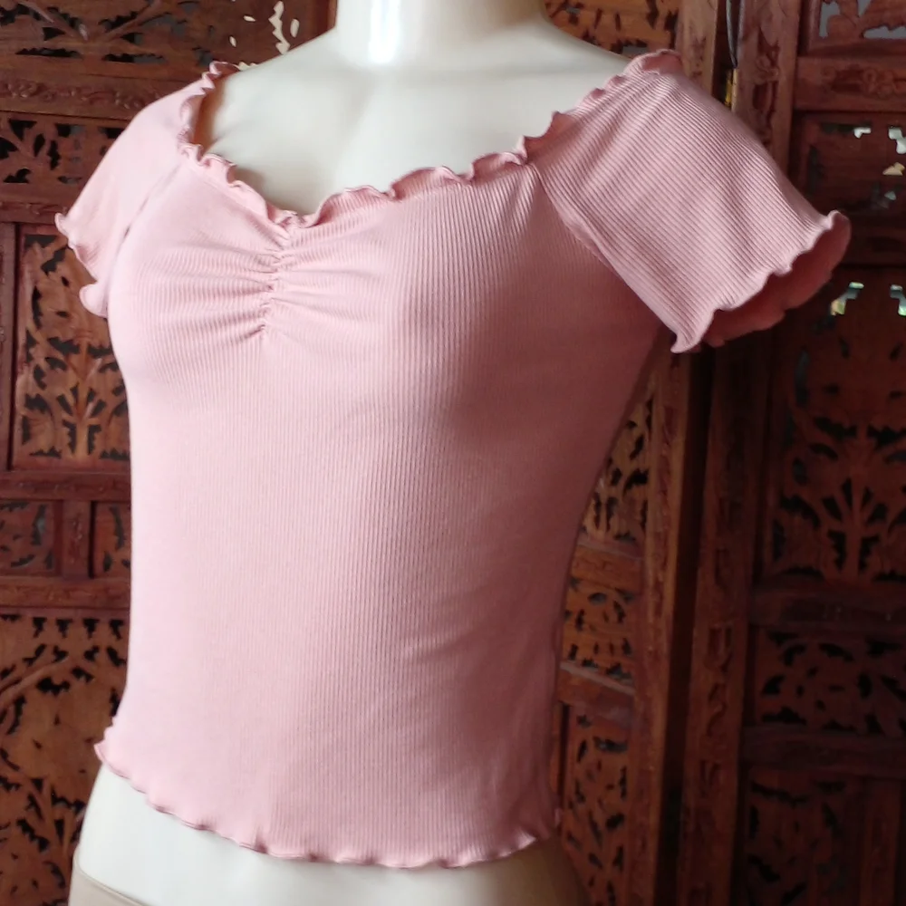 Ambience: Top - Picture 4 of 7